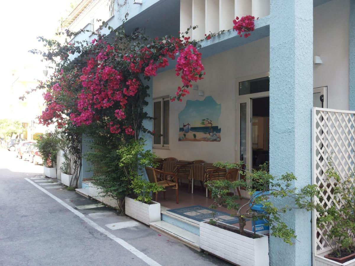 Albergo Lido Silvi Marina Exterior photo